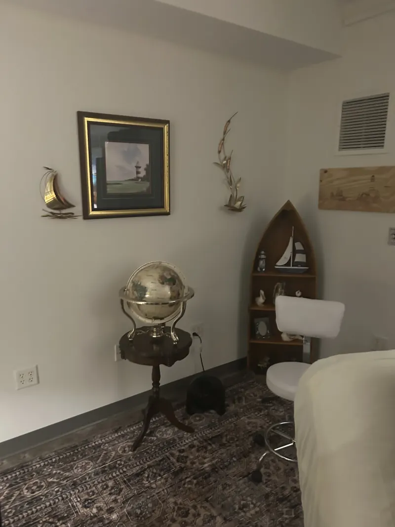 Treatment room with nautical decor